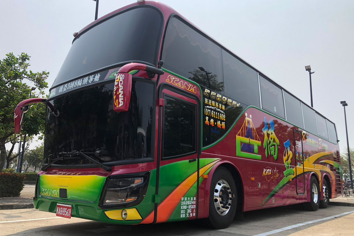 三排椅八輪遊覽車